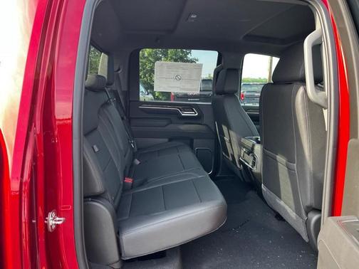 2025 GMC Sierra 2500 SLT