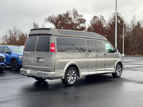2025 GMC Savana 2500 Work Van