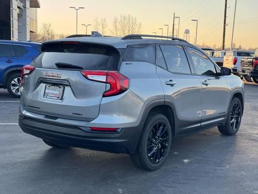 2023 GMC Terrain SLT