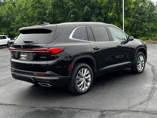 2025 Buick Enclave Preferred FWD