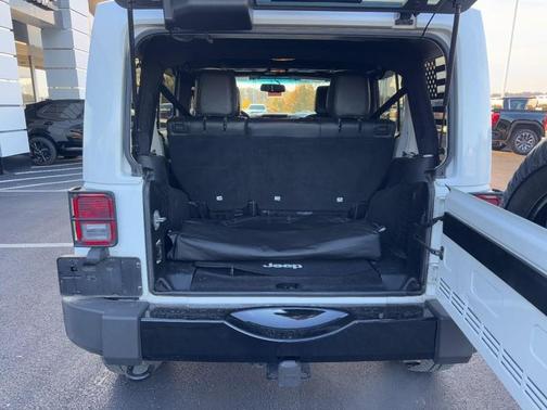 2017 Jeep Wrangler Unlimited Smoky Mountain 4x4