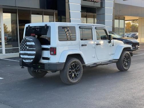 2017 Jeep Wrangler Unlimited Smoky Mountain 4x4