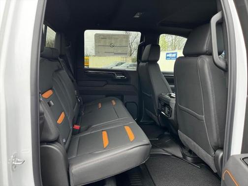 2025 GMC Sierra 2500 AT4
