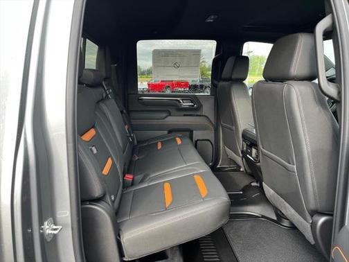 2025 GMC Sierra 2500 AT4