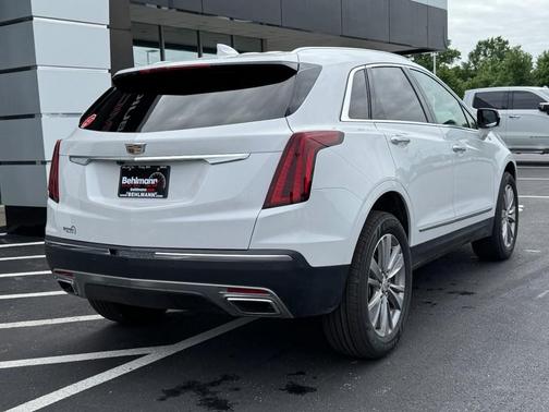Crystal White Tricoat 2024 Cadillac XT5 Premium Luxury