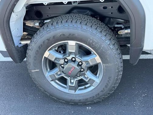 Summit White 2026 GMC Sierra 2500 SLE