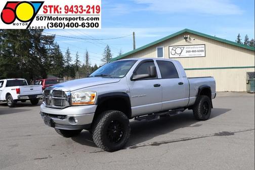 Bright Silver Metallic Clearcoat 2006 Dodge Ram 2500 SLT Mega Cab