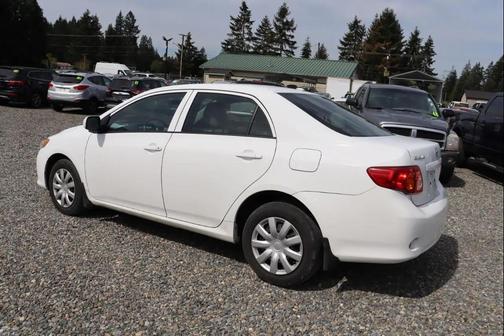 Super White 2010 Toyota Corolla LE