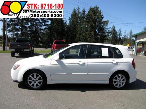 2005 Kia Spectra5 Base