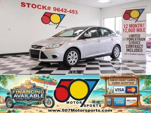 Ingot Silver Metallic 2012 Ford Focus SE