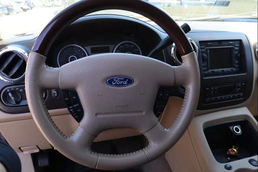 Brown 2006 Ford Expedition King Ranch
