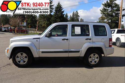 Bright Silver Metallic Clearcoat 2008 Jeep Liberty Sport