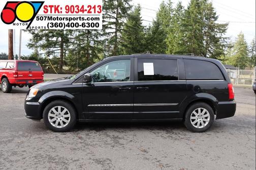 2014 Chrysler Town & Country Touring