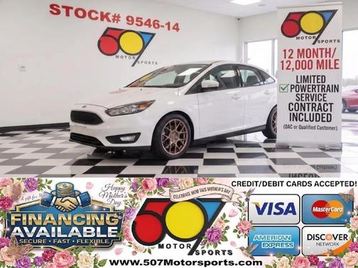 Ruby Red Metallic Tinted Clearcoat 2017 Ford Focus SE