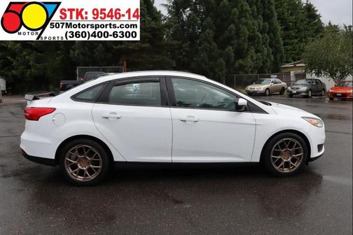Ruby Red Metallic Tinted Clearcoat 2017 Ford Focus SE