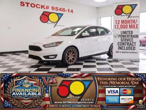 Ruby Red Metallic Tinted Clearcoat 2017 Ford Focus SE