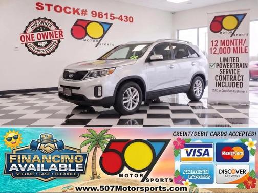 Silver 2015 Kia Sorento LX