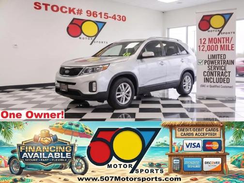 Silver 2015 Kia Sorento LX