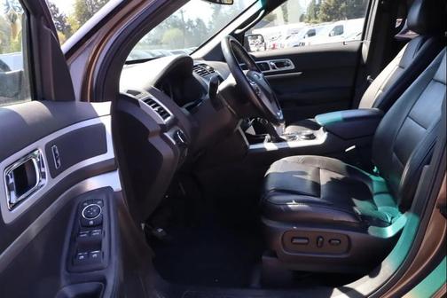 Brown 2015 Ford Explorer XLT