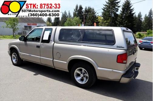 2003 Chevrolet S-10 Base