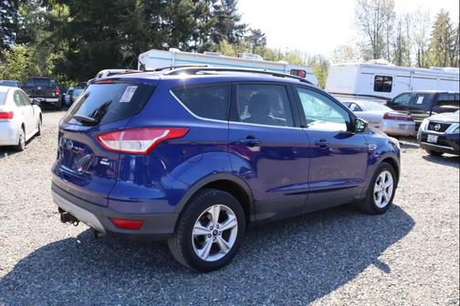 Deep Impact Blue 2013 Ford Escape SE