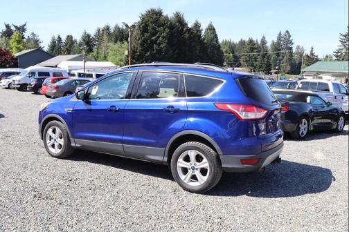 Deep Impact Blue 2013 Ford Escape SE