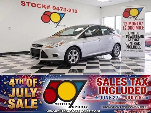 Ingot Silver Metallic 2013 Ford Focus SE