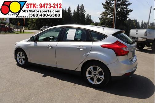 Ingot Silver Metallic 2013 Ford Focus SE