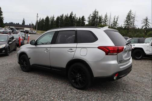 Alloy Silver Metallic 2018 Mitsubishi Outlander Limited