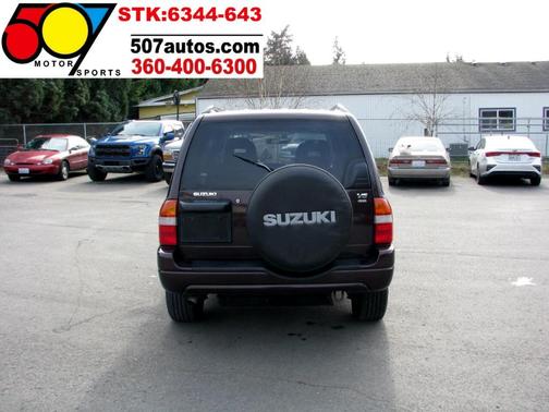 Photo 5 of 37 of 2001 Suzuki XL7 Plus