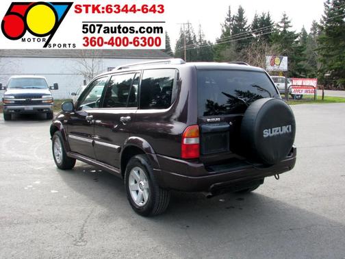 Photo 4 of 37 of 2001 Suzuki XL7 Plus