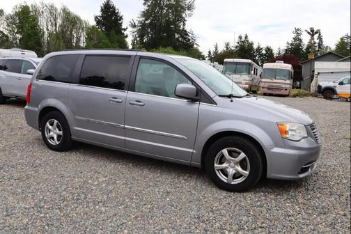 Billet Silver Metallic Clearcoat 2013 Chrysler Town & Country Touring