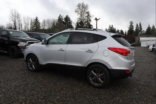 Diamond Silver 2014 Hyundai TUCSON SE