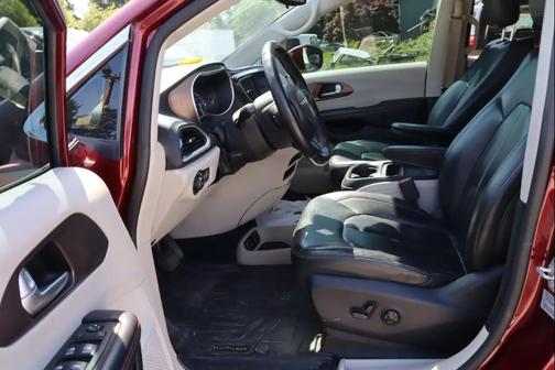 Velvet Red Pearlcoat 2017 Chrysler Pacifica Touring-L