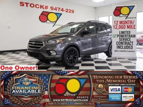 Agate Black Metallic 2019 Ford Escape SE