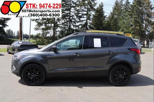 Agate Black Metallic 2019 Ford Escape SE