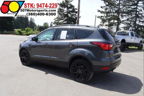Agate Black Metallic 2019 Ford Escape SE