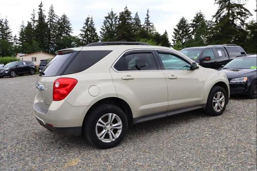 Gold 2013 Chevrolet Equinox 2LT