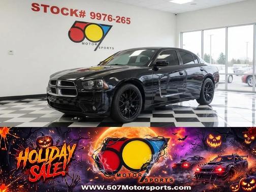 Pitch Black 2013 Dodge Charger SE