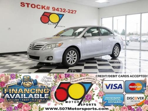 Classic Silver Metallic 2010 Toyota Camry SE