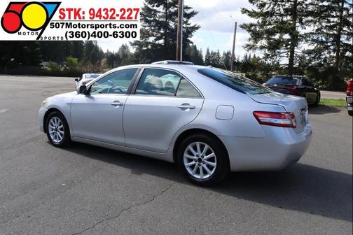 Classic Silver Metallic 2010 Toyota Camry SE