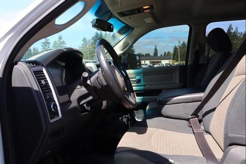 Bright White Clearcoat 2011 Dodge Ram 2500 SLT