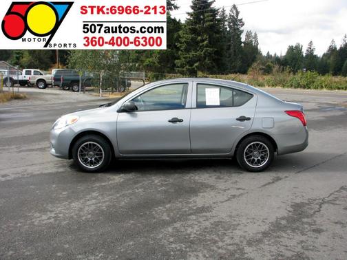 Photo 3 of 37 of 2012 Nissan Versa 1.6 S
