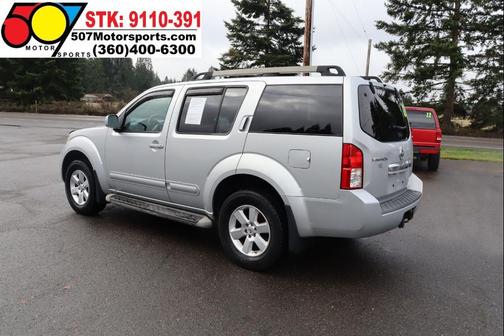 2011 Nissan Pathfinder SV