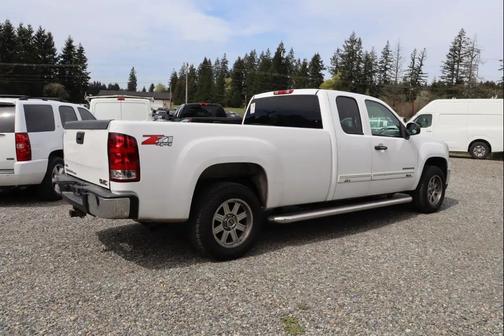Summit White 2011 GMC Sierra 1500 SLE