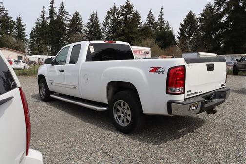 Summit White 2011 GMC Sierra 1500 SLE
