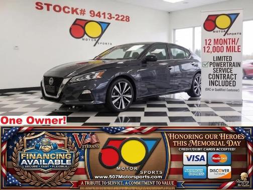 Super Black 2019 Nissan Altima 2.5 Platinum