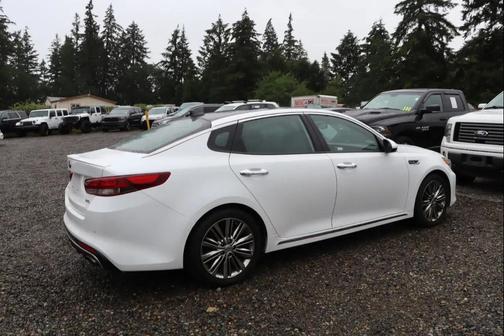 Snow White Pearl 2018 Kia Optima SX Turbo