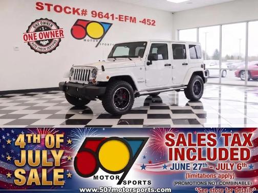 Bright White Clearcoat 2013 Jeep Wrangler Unlimited Sahara