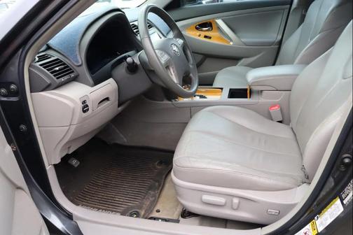 Magnetic Gray 2007 Toyota Camry XLE V6